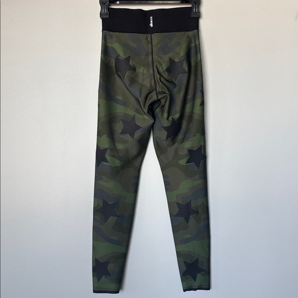 ULTRACOR Green Camouflage Leggings with black stars all over- Elastic waist - Picture 6 of 8
